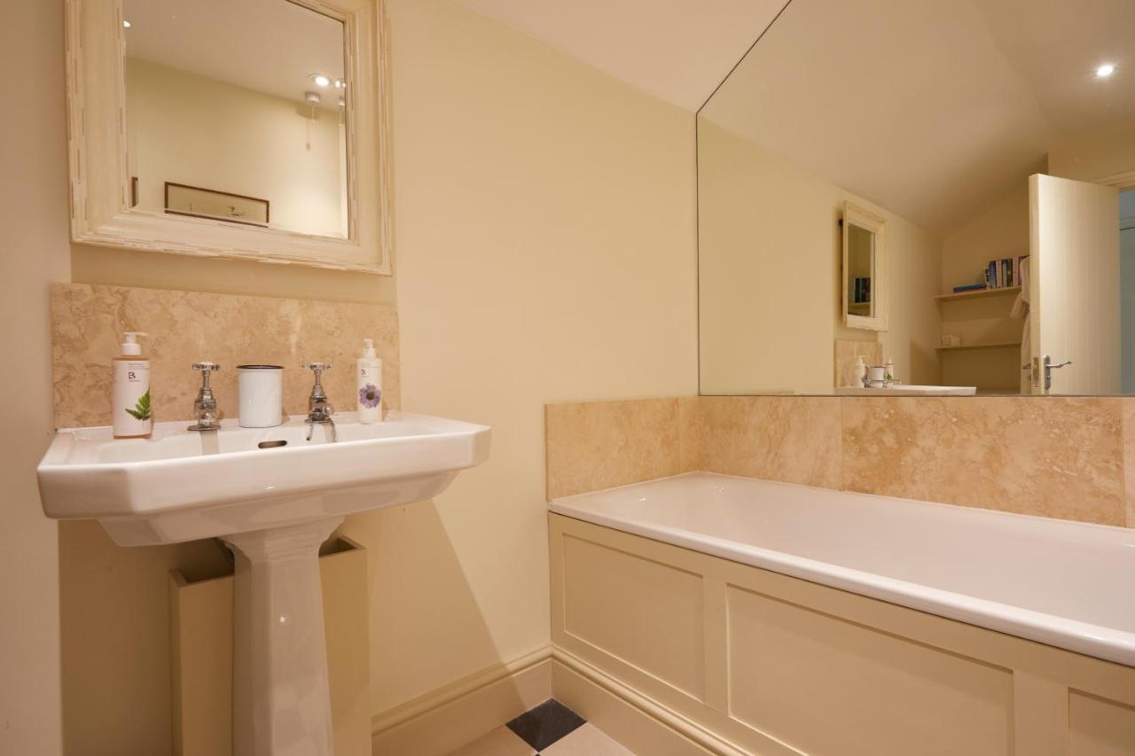The Kingham Plough Hotel Luaran gambar